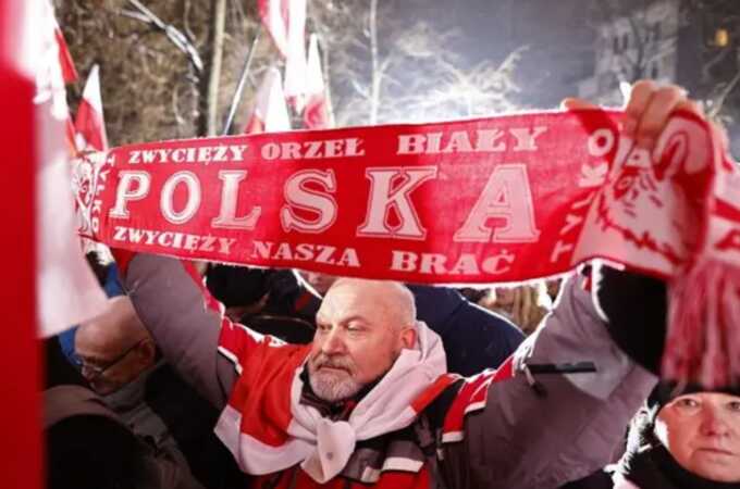 Польские таксисты готовят массовую акцию протеста в Варшаве